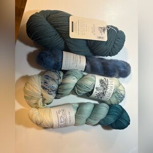 Blue green yarn bundle